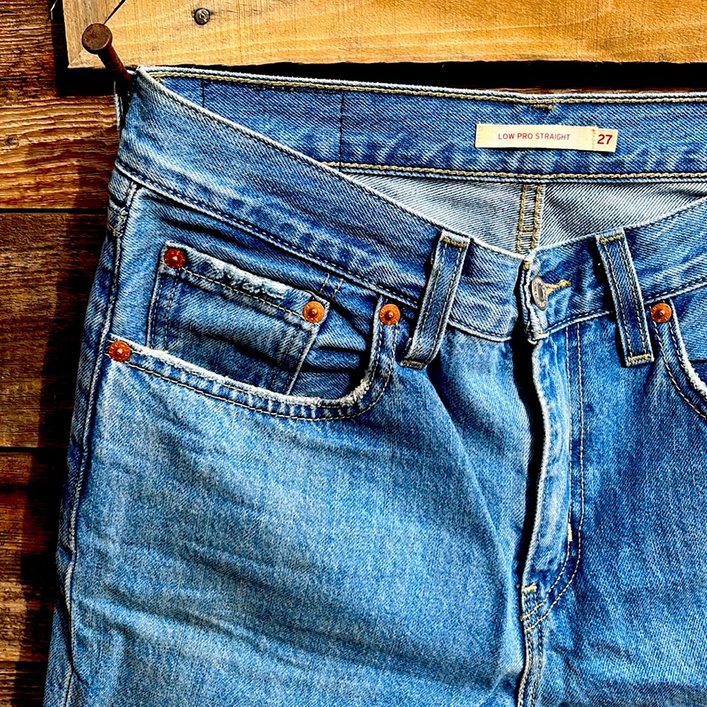 Low Pro Levis Jeans